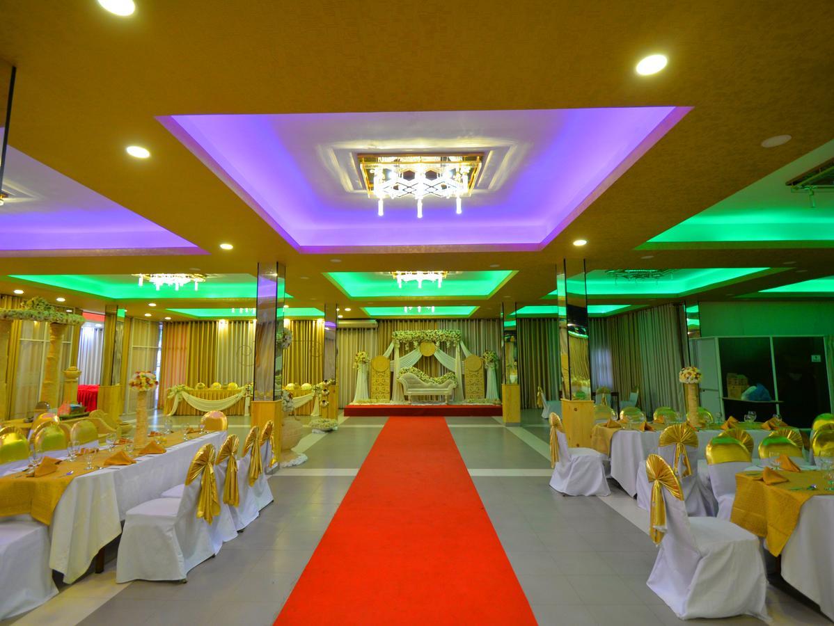Capitalcity Hotel 바둘라 외부 사진