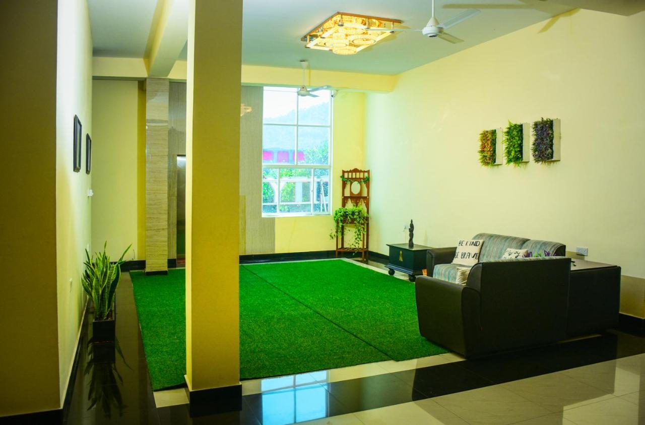 Capitalcity Hotel 바둘라 외부 사진